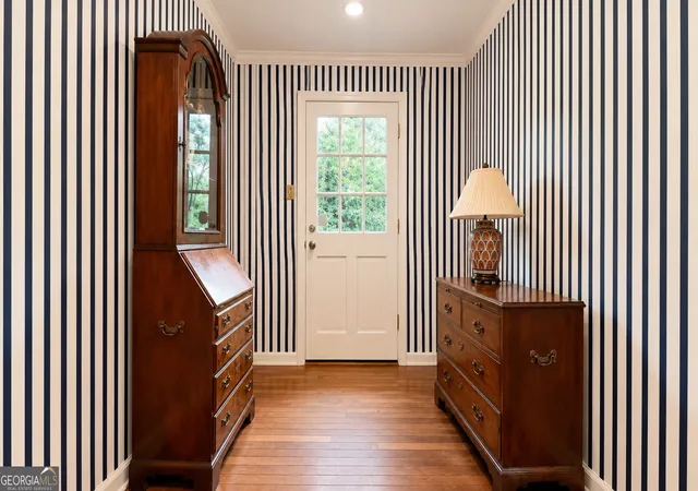 Photo 2 of Sale Pending at 920 Buckingham Cir NW, Atlanta, GA 30327 | MLS# 10811115 | Listing updated on 2026-08-03