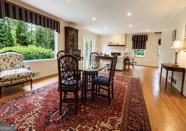 Photo 3 of Sale Pending at 920 Buckingham Cir NW, Atlanta, GA 30327 | MLS# 10811115 | Listing updated on 2026-08-03