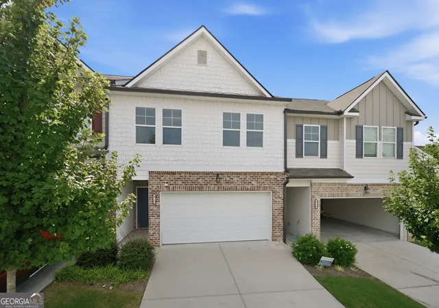 Photo 2 of Townhouse for sale at 4724 Fullerton Dr, Oakwood, GA 30566 | MLS# 10831976 | Listing updated on 2026-09-07