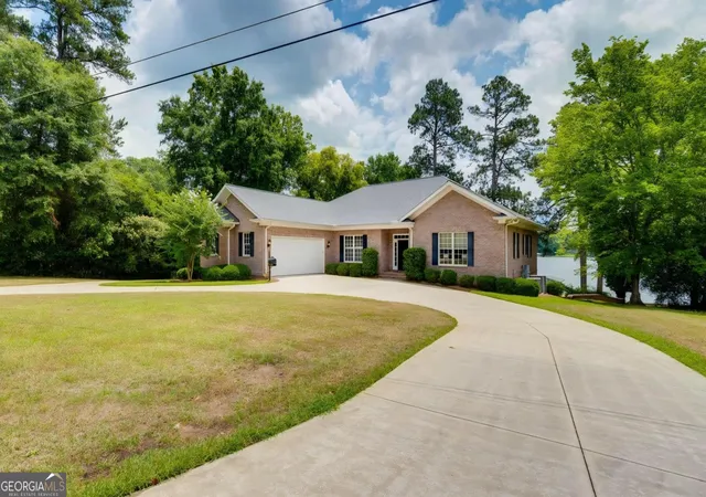 1st image of 115 Lakeshore Ct Ne, Milledgeville, GA 31061 | MLS# 10785830