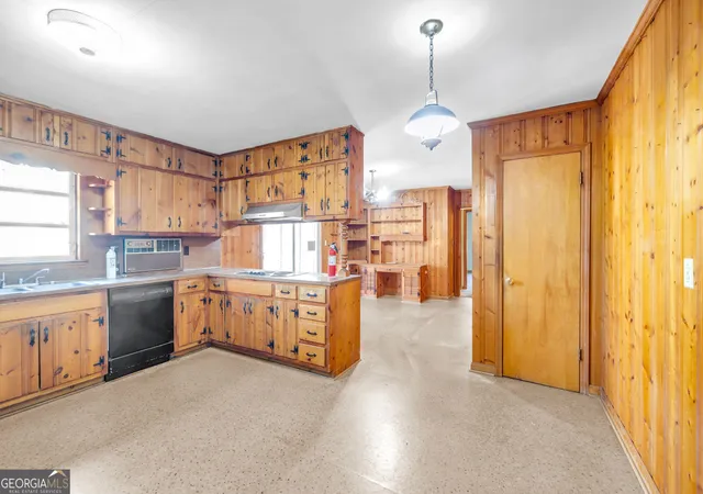 Photo 4 of Single family home for sale at 2425 Melinda Ct Ne, Atlanta, GA 30345 | MLS# 10662816 | Listing updated on 2026-08-28