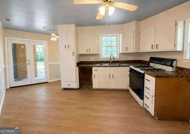 Photo 4 of Single family home for sale at 508 Red Oak Dr, Savannah, GA 31419 | MLS# 10834946 | Listing updated on 2026-09-11