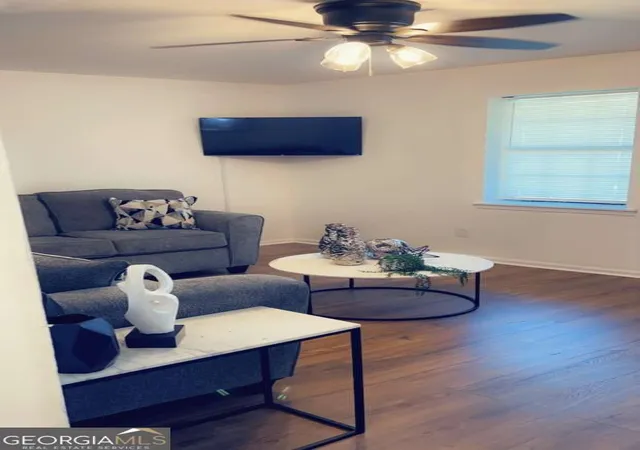 Photo 2 of Sale Pending at 178 E 11th Street Sw, Rome, GA 30161 | MLS# 10579239 | Listing updated on 2025-10-27
