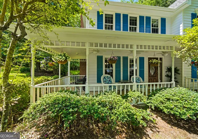 Photo 3 of Single family home for sale at 806 Carradale Ct, Peachtree City, GA 30269 | MLS# 10807642 | Listing updated on 2026-08-06