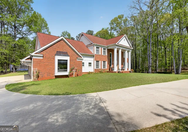 Photo 2 of Single family home for sale at 3035 Mt Zion Rd, Oxford, GA 30054 | MLS# 10771404 | Listing updated on 2026-07-13