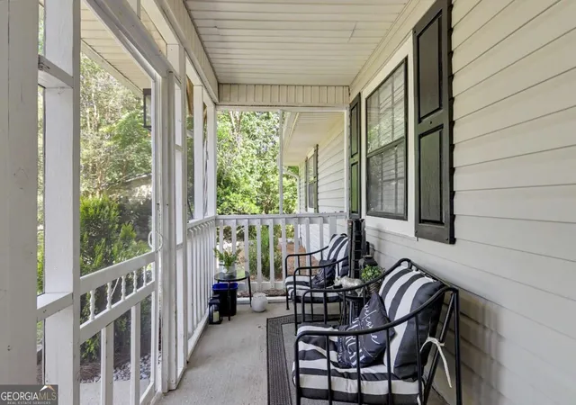 5th image of 9421 Forest Knoll Dr, Jonesboro, GA 30238 | MLS# 10787078