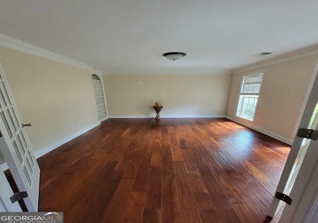 Photo 3 of Single family home for sale at 5514 Mossy View Dr, Douglasville, GA 30135 | MLS# 10832903 | Listing updated on 2026-09-21