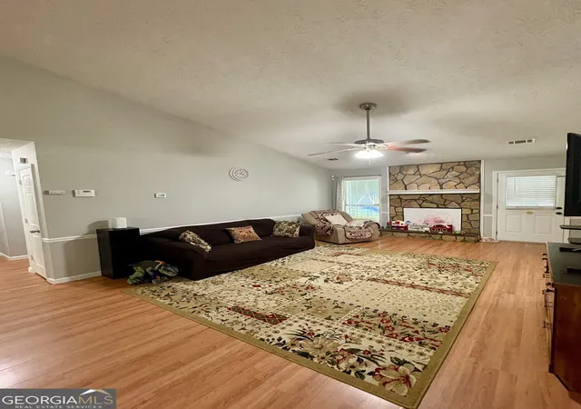 Photo 3 of Single family home for sale at 7651 Antebellum Ln, Riverdale, GA 30274 | MLS# 10813672 | Listing updated on 2026-08-25