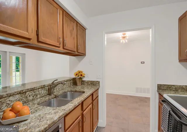 Photo 2 of Condo for sale at 501 Barrington Hills Dr, Sandy Springs, GA 30350 | MLS# 10612954 | Listing updated on 2025-10-10