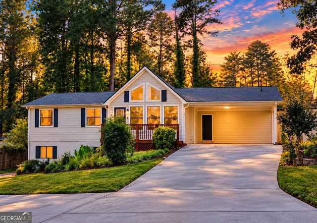 Photo 1 of Single family home for sale at 4943 Apple Valley Rd, Douglasville, GA 30135 | MLS# 10880033 | Listing updated on 2026-10-28