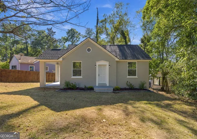 Photo 1 of Single family home for sale at 946 Glenridge Dr, Macon, GA 31211 | MLS# 10879570 | Listing updated on 2026-10-27