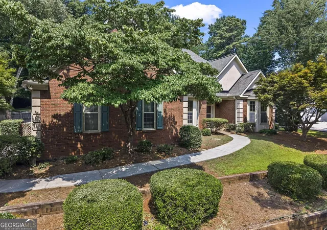 Photo 2 of Single family home for sale at 2161 Major Loring Wy, Marietta, GA 30064 | MLS# 10816430 | Listing updated on 2026-09-08