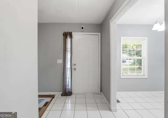 4th image of 1614 Devon Ct, Stone Mountain, GA 30088 | MLS# 10808117