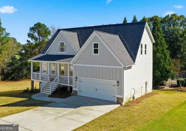 Homes for sale in Calhoun, GA | 105 Bob White Dr, Calhoun, GA 30701 | MLS# 10461706
