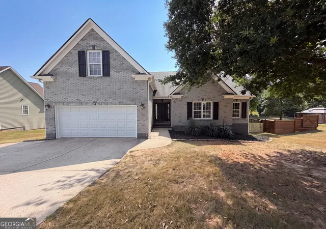 1st image of 1240 Platinum Dr, Hoschton, GA 30548 | MLS# 10798362