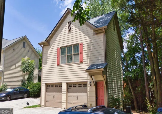 Listing Photo 1 - Condo for sale in building located at 1433 Carroll Dr Nw, Atlanta, GA 30318 - Unit #12
