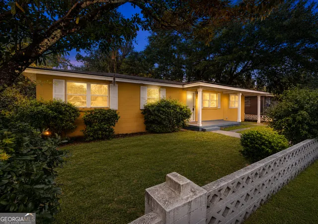 Photo 1 of Single family home for sale at 904 Sherman Ave, Savannah, GA 31405 | MLS# 10787110 | Listing updated on 2026-08-23