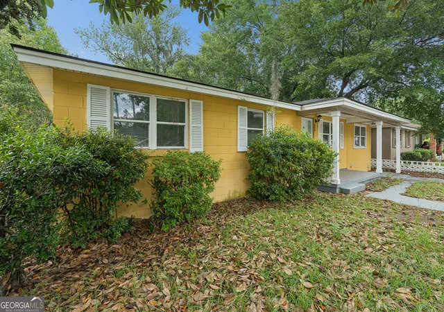 Photo 2 of Single family home for sale at 904 Sherman Ave, Savannah, GA 31405 | MLS# 10787110 | Listing updated on 2026-08-23