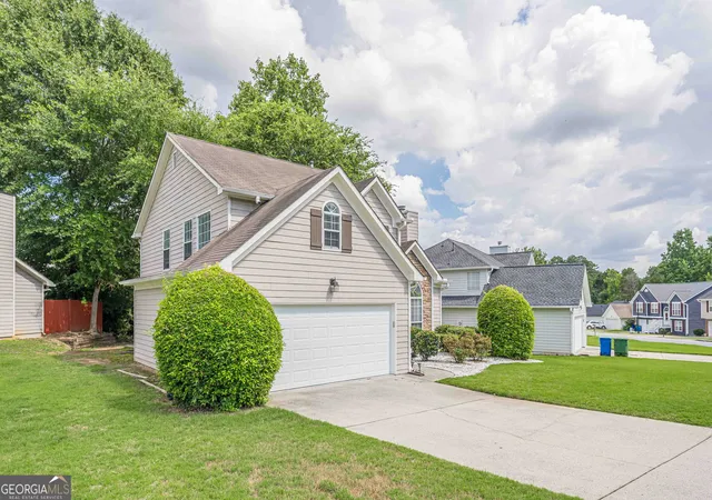 Photo 3 of Single family home for sale at 150 Tambec Tr NW, Lilburn, GA 30047 | MLS# 10816233 | Listing updated on 2026-08-20