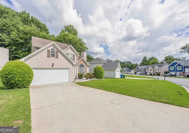 Photo 4 of Single family home for sale at 150 Tambec Tr NW, Lilburn, GA 30047 | MLS# 10816233 | Listing updated on 2026-08-20
