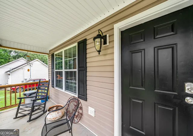 3rd image of 530 Pleasant Valley Rd Se, Silver Creek, GA 30173 | MLS# 10779042