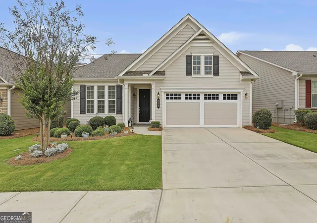 Homes for sale in Peachtree City, GA | 330 Chestnut Oak Dr, Peachtree City, GA 30269 | MLS# 10783475