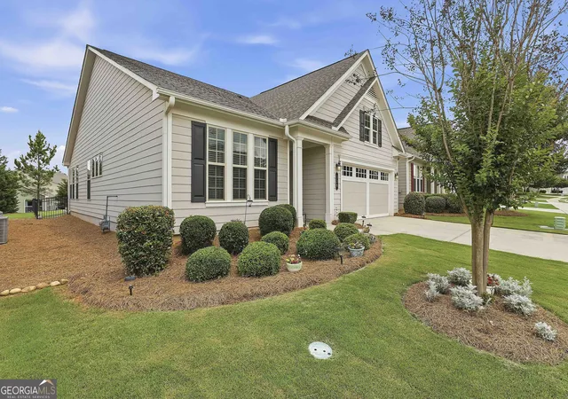 Homes for sale in Peachtree City, GA | 330 Chestnut Oak Dr, Peachtree City, GA 30269 | MLS# 10783475