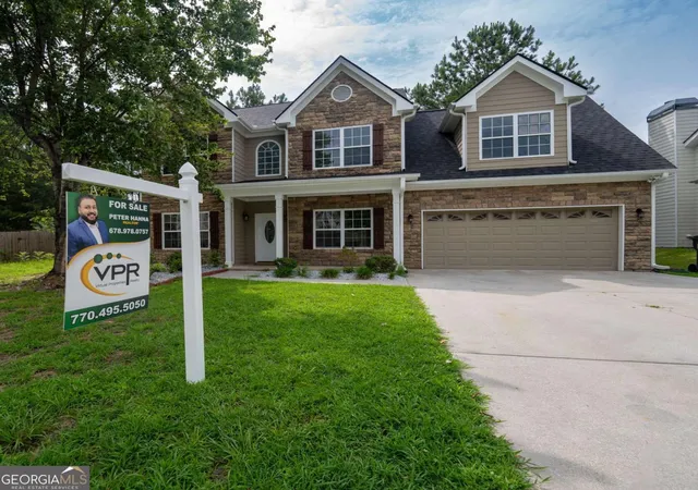 Photo 3 of Single family home for sale at 6331 Stewart Ridge Walk, Buford, GA 30518 | MLS# 10824787 | Listing updated on 2026-08-26