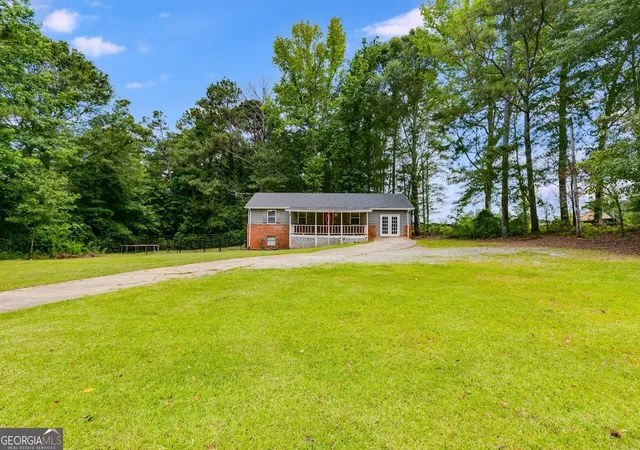 Photo 3 of Single family home for sale at 2961 W Highway 166, Carrollton, GA 30117 | MLS# 10812081 | Listing updated on 2026-08-07