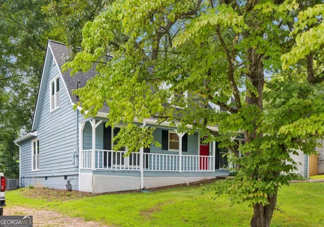 2nd image of 528 Powder Springs St Se, Smyrna, GA 30082 | MLS# 10826628