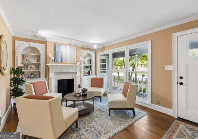 image of 528 Powder Springs St Se, Smyrna, GA 30082 | MLS# 10826628