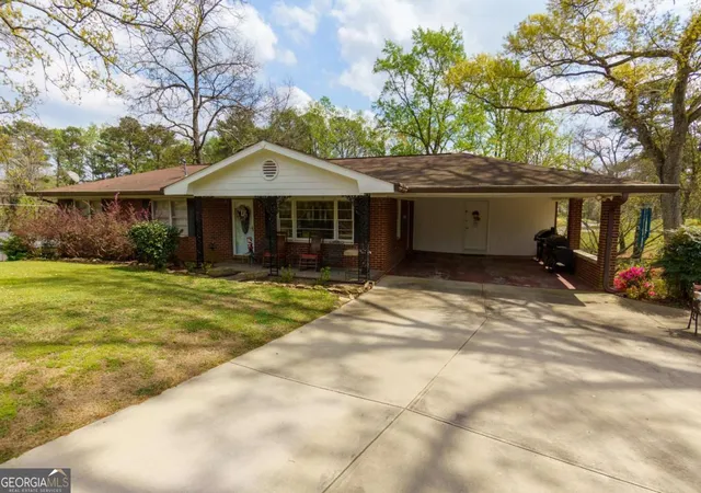 Photo 1 of Single family home for sale at 130 Stroud Dr Se, Mableton, GA 30126 | MLS# 10719966 | Listing updated on 2026-10-02