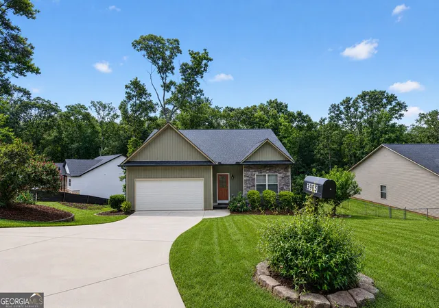1st image of 3905 Sea Ct, Gainesville, GA 30501 | MLS# 10812151