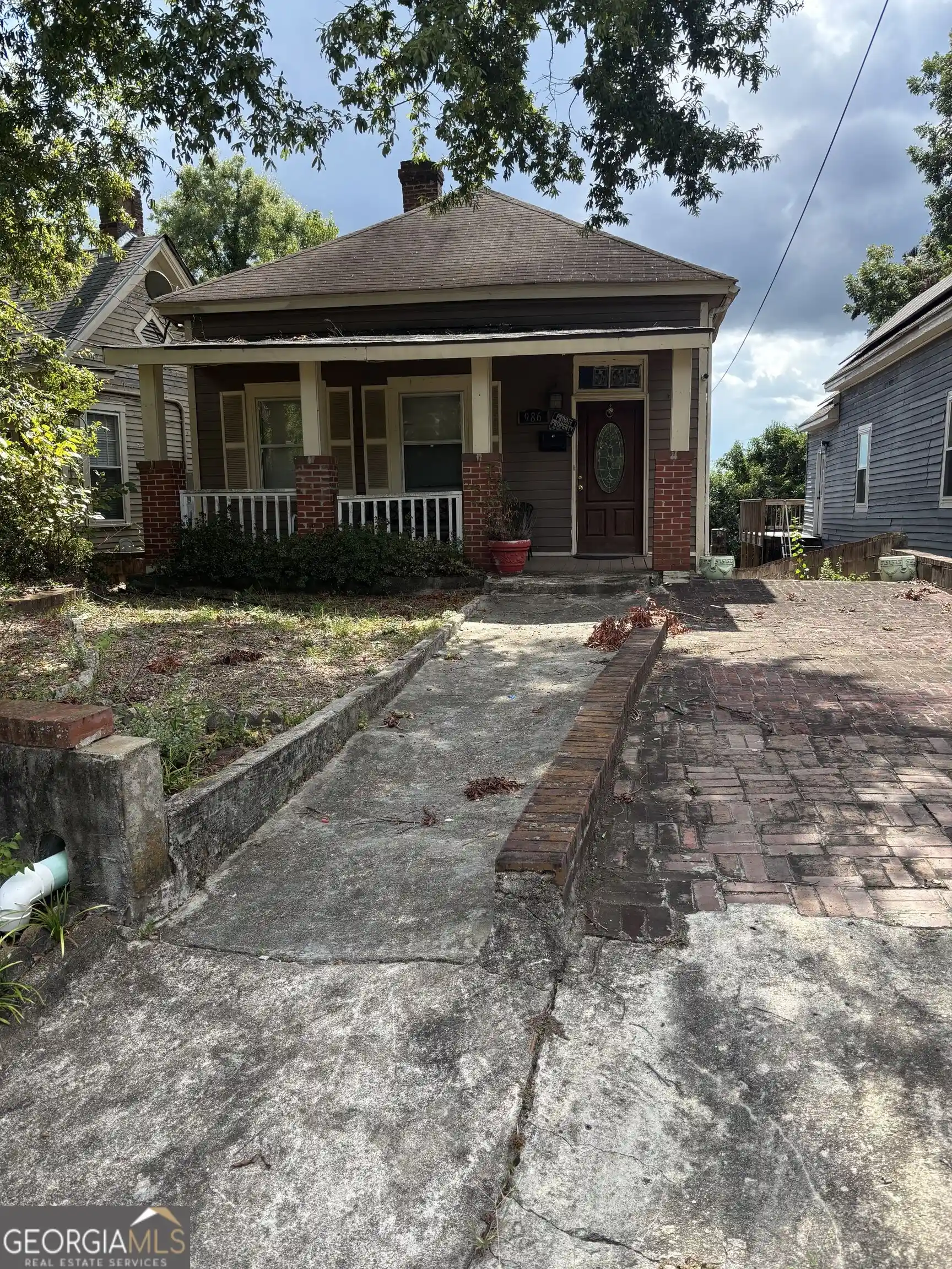 Photo 1 of Sale Pending at 986 Maple St, Macon, GA 31201 | MLS# 10857884 | Listing updated on 2026-10-21