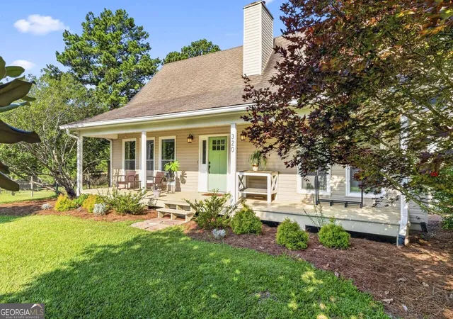 3rd image of 320 Locust Rd, Locust Grove, GA 30248 | MLS# 10800324