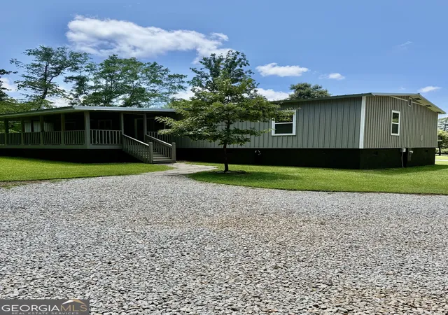 Photo 3 of Manufactured home for sale at 351 River Lake Dr, Eatonton, GA 31024 | MLS# 10809605 | Listing updated on 2026-08-31