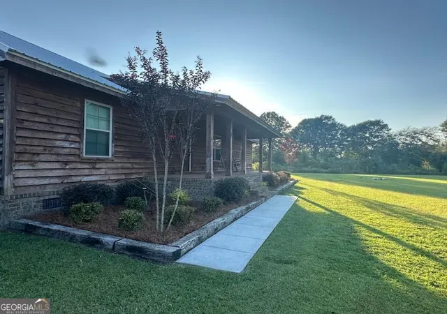 Homes for sale in Glennville, GA | 5311 Loves Chapel Rd, Glennville, GA 30427 | MLS# 10763167
