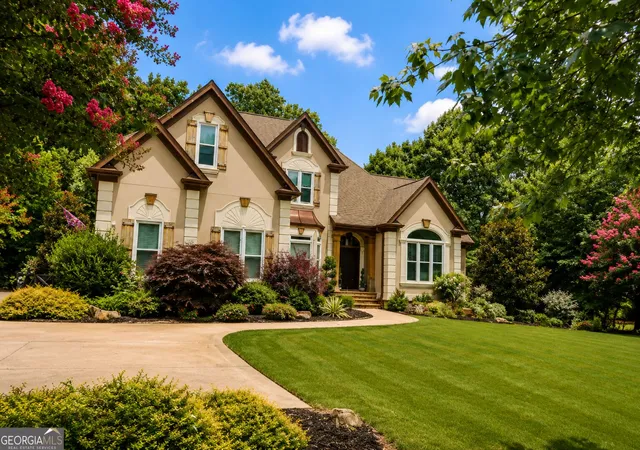 Photo 1 of Single family home for sale at 915 Champions Fairway Dr, Alpharetta, GA 30004 | MLS# 10812957 | Listing updated on 2026-08-24