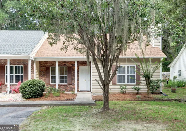 Photo 3 of Townhouse for sale at 10 Chaintree Dr, Savannah, GA 31419 | MLS# 10820854 | Listing updated on 2026-08-20