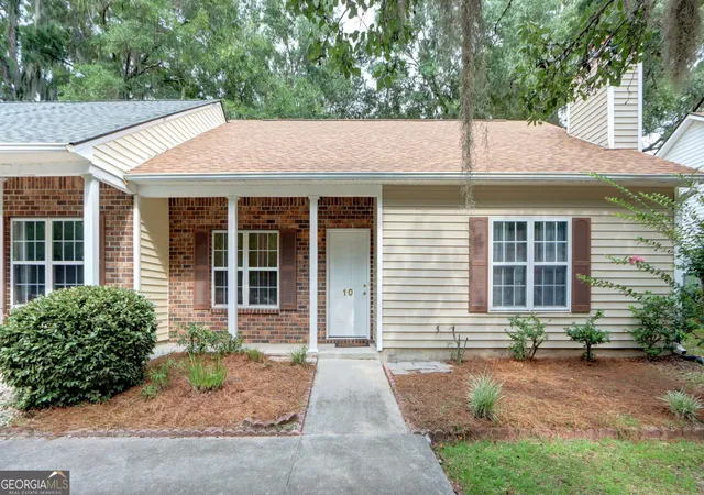 Photo 4 of Townhouse for sale at 10 Chaintree Dr, Savannah, GA 31419 | MLS# 10820854 | Listing updated on 2026-08-20