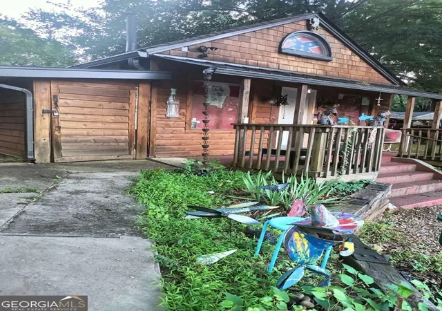 Photo 4 of Single family home for sale at 853 Tanner Dr, Scottdale, GA 30079 | MLS# 10814377 | Listing updated on 2026-09-16