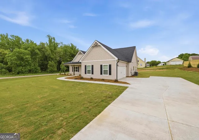 Homes for sale in Madison, GA | 1000 Shoreline Dr, Madison, GA 30650 | MLS# 10757933