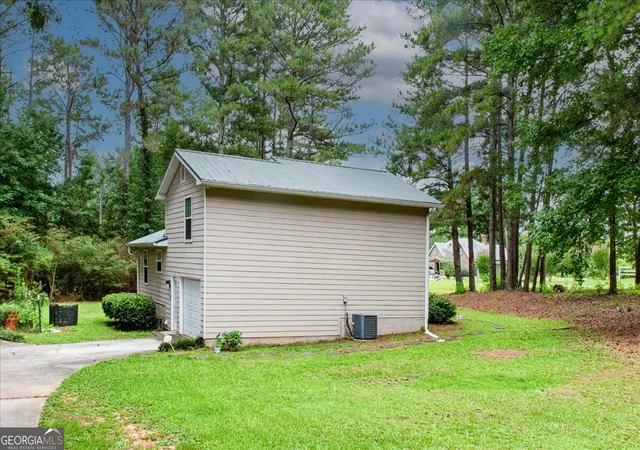 Photo 3 of Single family home for sale at 1580 King Ml Rd, Mcdonough, GA 30252 | MLS# 10812961 | Listing updated on 2026-09-18