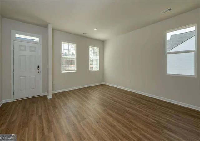 4th image of 2221 Edgecombe Ln, Dacula, GA 30019 | MLS# 10821528