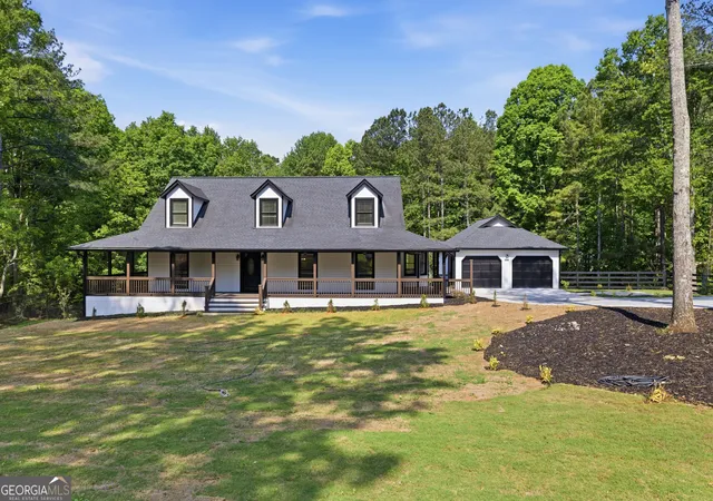 2nd image of 3380 Wildwood Rd, Suwanee, GA 30024 | MLS# 10690394