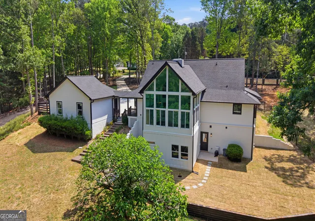 3rd image of 3380 Wildwood Rd, Suwanee, GA 30024 | MLS# 10690394