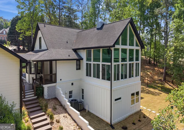 4th image of 3380 Wildwood Rd, Suwanee, GA 30024 | MLS# 10690394