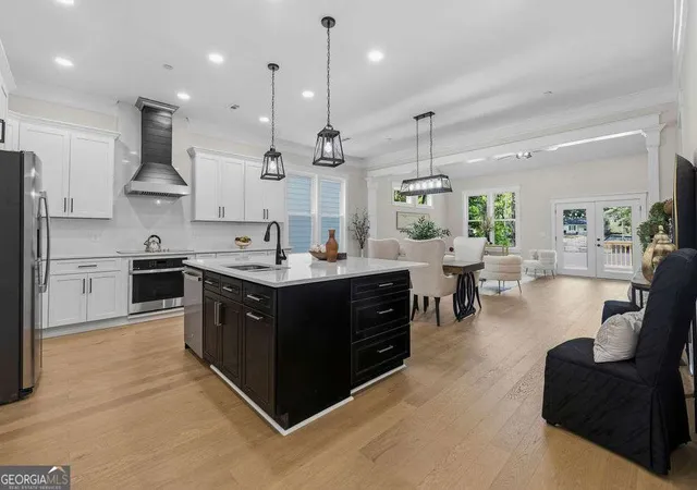 3rd image of 575 Lawrence St Ne, Marietta, GA 30060 | MLS# 10766082