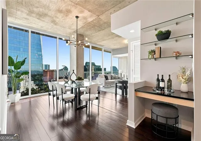 Photo 3 of Condo for sale at 3324 Peachtree Rd Ne #1911, Atlanta, GA 30326 | MLS# 10834993 | Listing updated on 2026-09-28