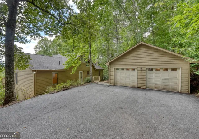 Photo 3 of Single family home for sale at 1201 Owltown Rd, Blairsville, GA 30512 | MLS# 10819491 | Listing updated on 2026-09-06
